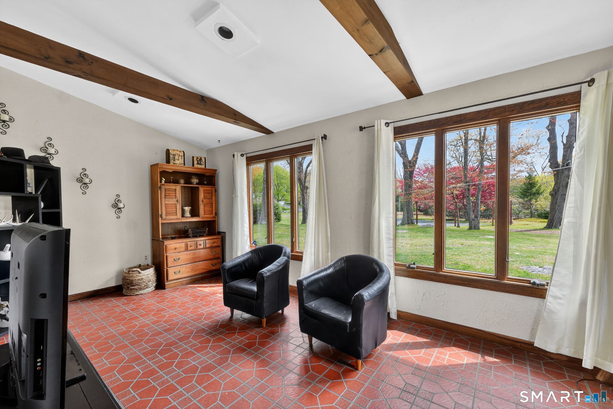 377 Tolland Stage Road Tolland, CT 06084 - Photo 14 of 39