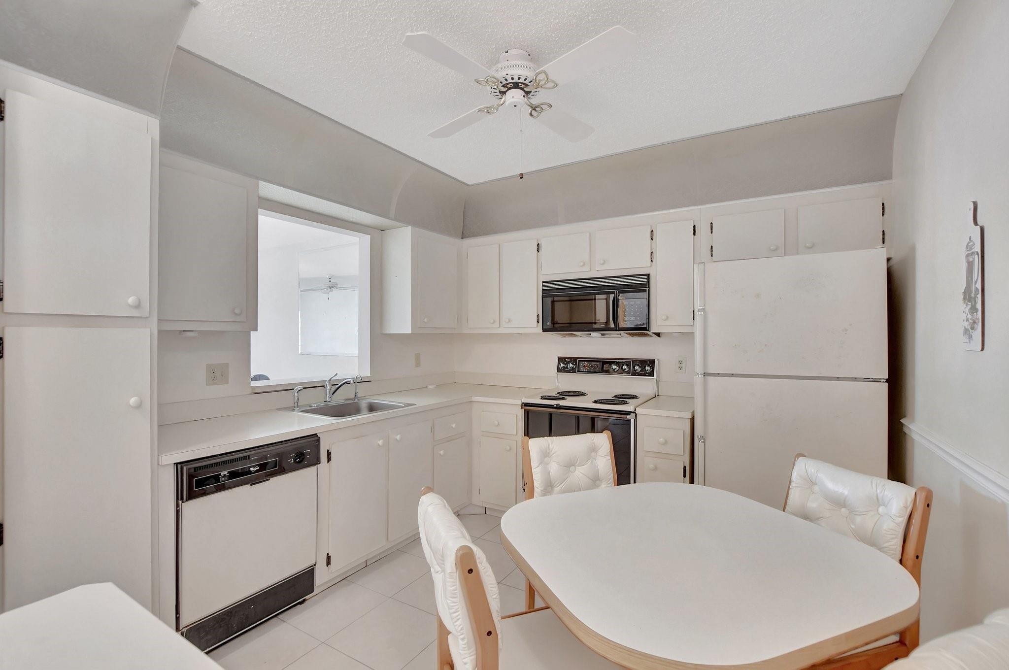 18710 Garbo Terrace, Unit 2 Boca Raton, FL 33496 - Photo 12 of 56 Photo 12