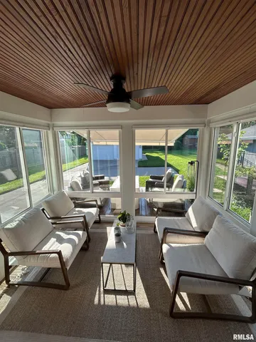 $379,000 | 321 South 23rd Street, Quincy, IL 62301