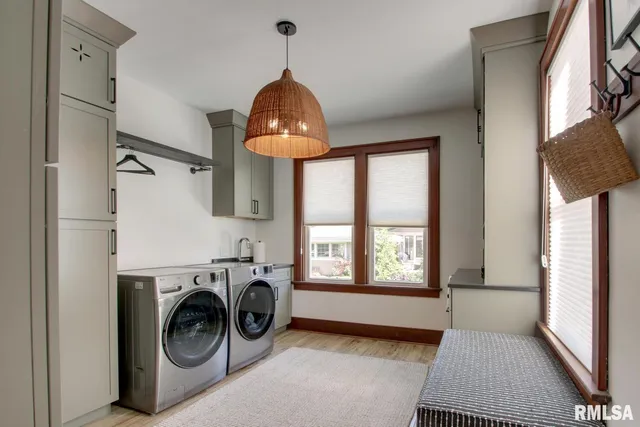 $379,000 | 321 South 23rd Street, Quincy, IL 62301