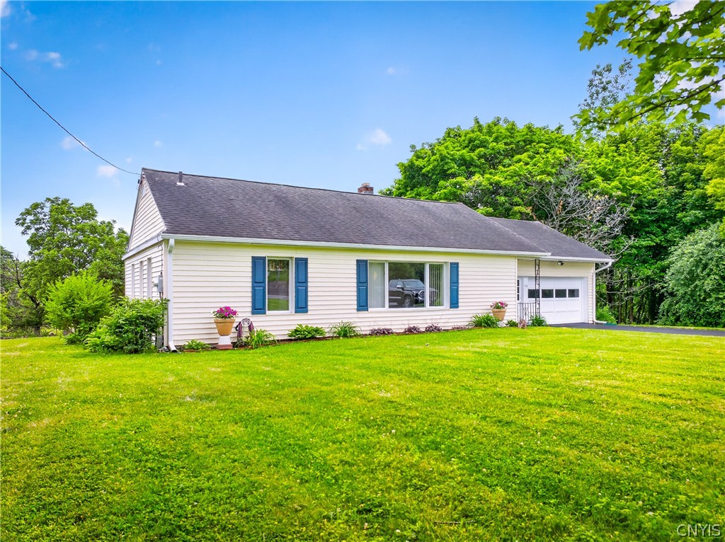 514 Higby Road New Hartford, NY 13413 - Photo 3 of 46