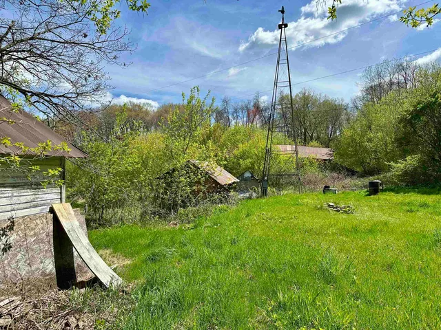 $99,900 | 2030 Fairview Road, Avoca, WI 53506