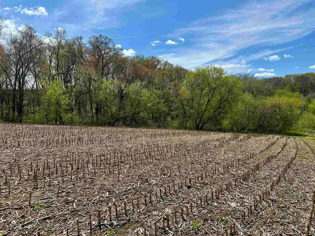 $99,900 | 2030 Fairview Road, Avoca, WI 53506