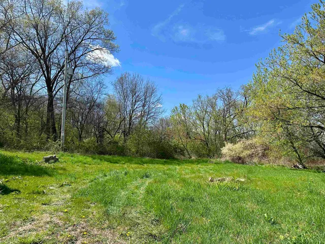 $99,900 | 2030 Fairview Road, Avoca, WI 53506