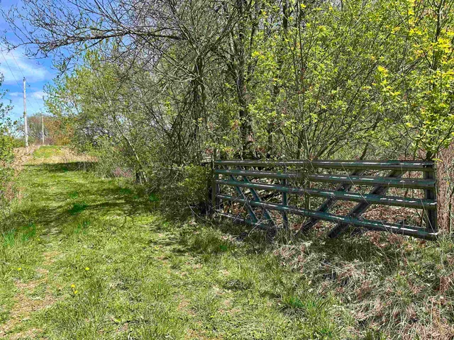 $99,900 | 2030 Fairview Road, Avoca, WI 53506