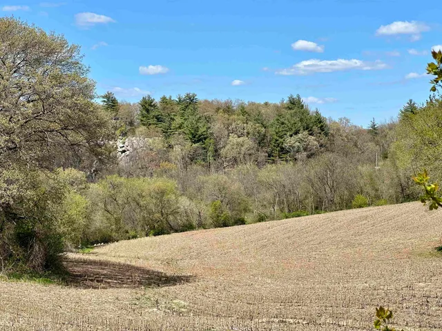 $99,900 | 2030 Fairview Road, Avoca, WI 53506