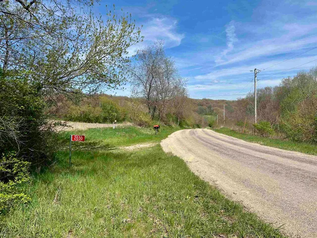 $99,900 | 2030 Fairview Road, Avoca, WI 53506