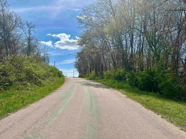 $99,900 | 2030 Fairview Road, Avoca, WI 53506