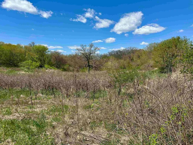 $99,900 | 2030 Fairview Road, Avoca, WI 53506