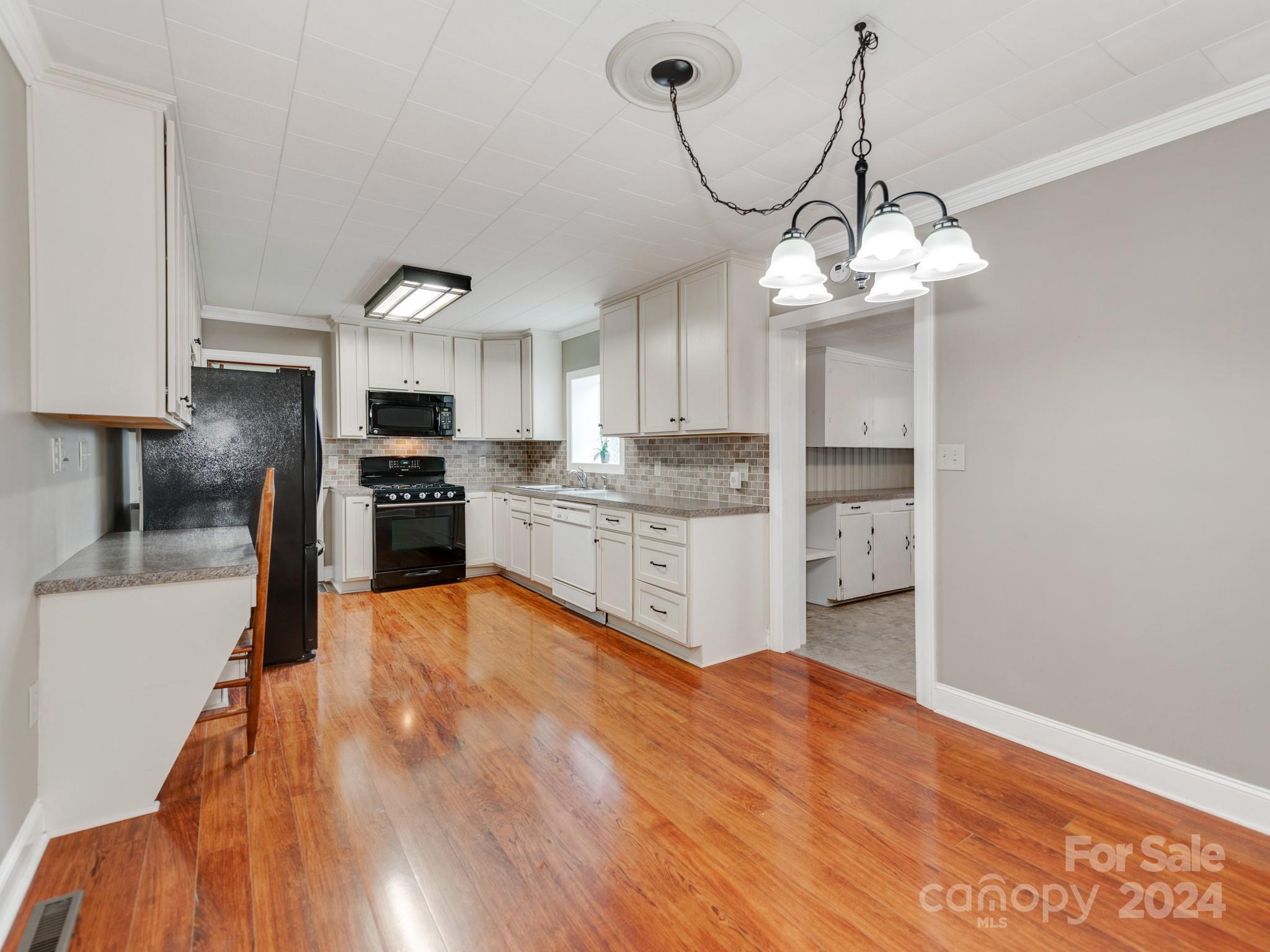808 Linwood Road Kings Mountain, NC 28086 - Photo 12 of 34 Gallery Image 12