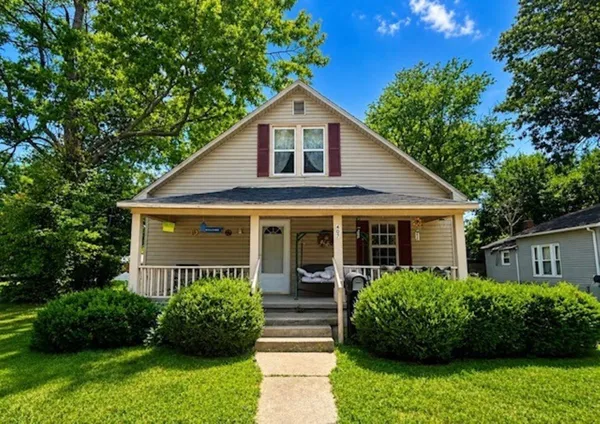 $55,000 | 407 North Madison Street, West Frankfort, IL 62896