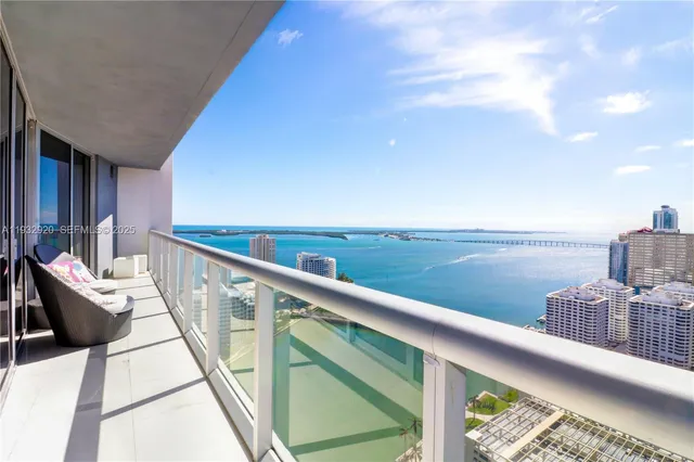 $919,000 | 495 Brickell Avenue, Unit 4011, Miami, FL 33131