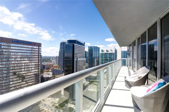 $919,000 | 495 Brickell Avenue, Unit 4011, Miami, FL 33131
