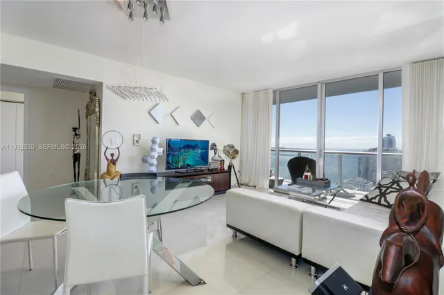 $919,000 | 495 Brickell Avenue, Unit 4011, Miami, FL 33131