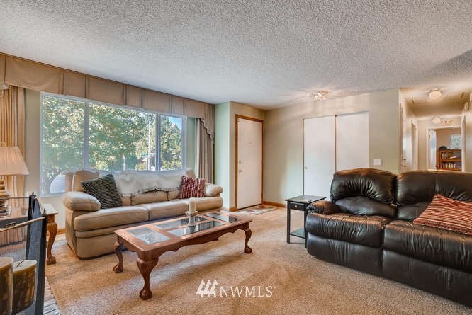 12704 Southeast 191st Place Renton, WA 98058 - Photo 6 of 24 Gallery Image 6