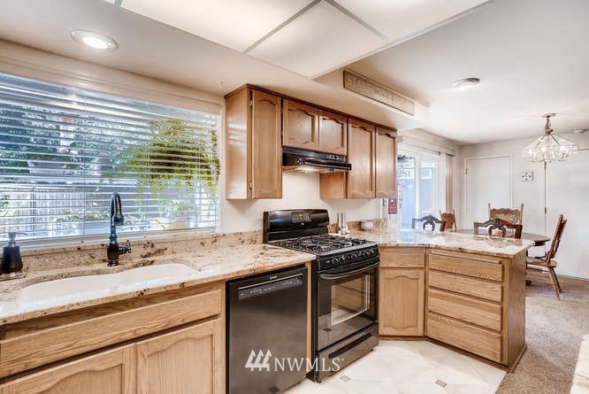 12704 Southeast 191st Place Renton, WA 98058 - Photo 9 of 24 Gallery Image 9