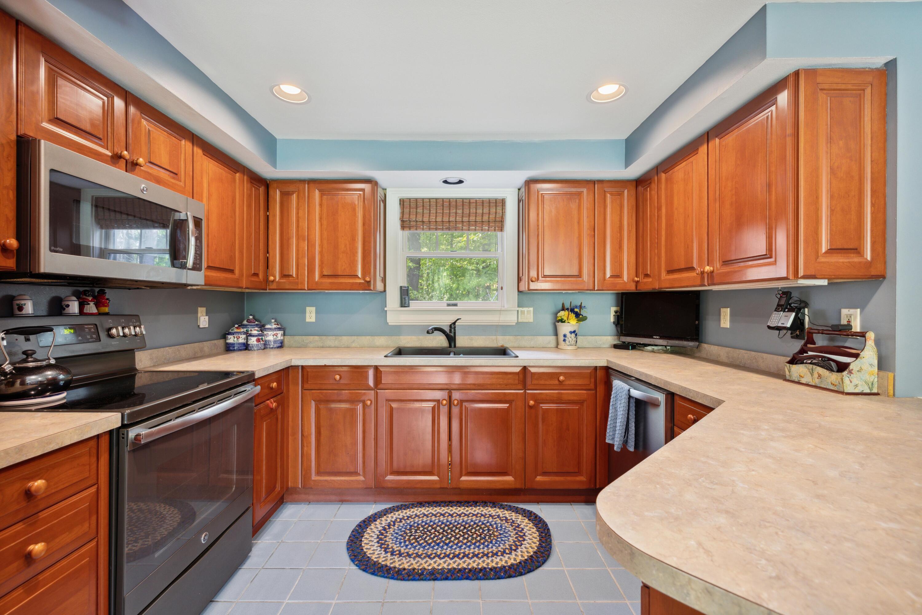 49 Thompson Hill Road Berwick, ME 03901 - Photo 15 of 30 Kitchen