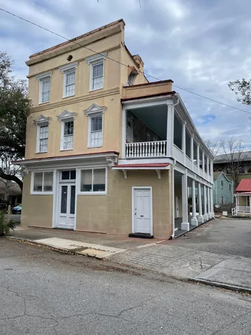 $1,750 | 126 Alexander Street, Unit F, Charleston, SC 29403