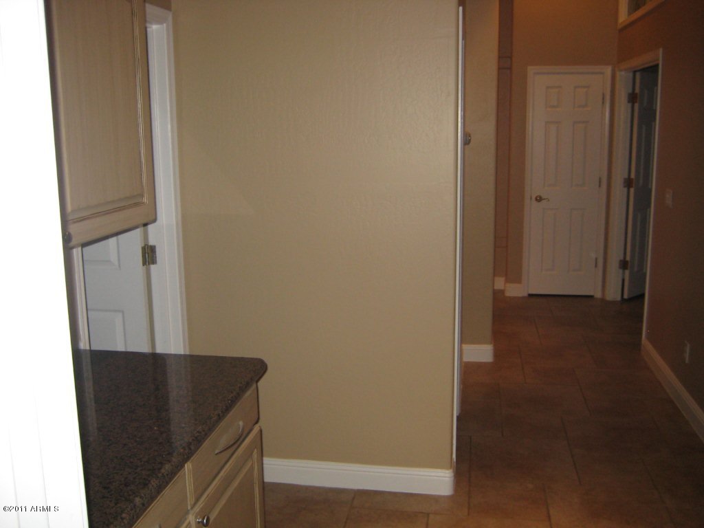 4722 East Hearn Road Phoenix, AZ 85032 - Photo 11 of 23 HALLWAY