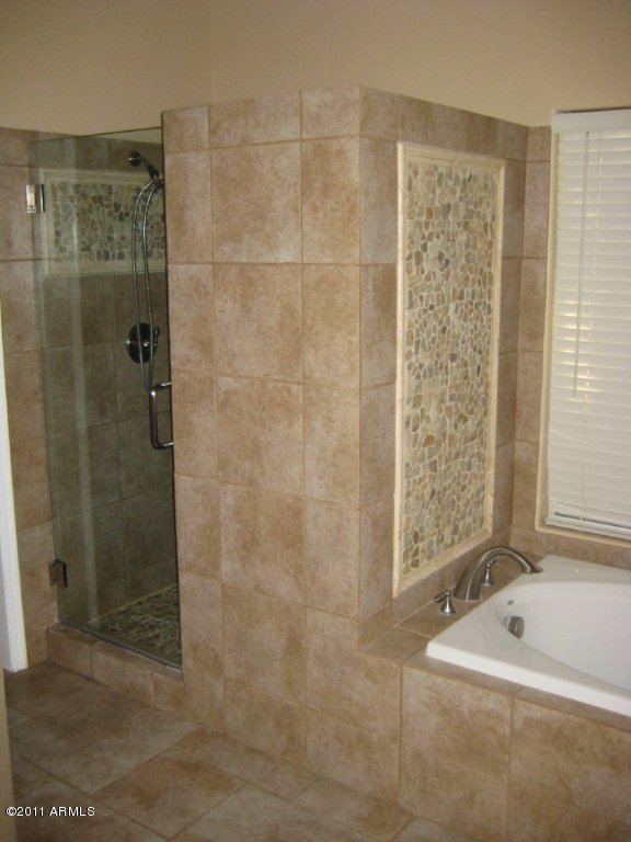 4722 East Hearn Road Phoenix, AZ 85032 - Photo 14 of 23 MASTER BATHROOM