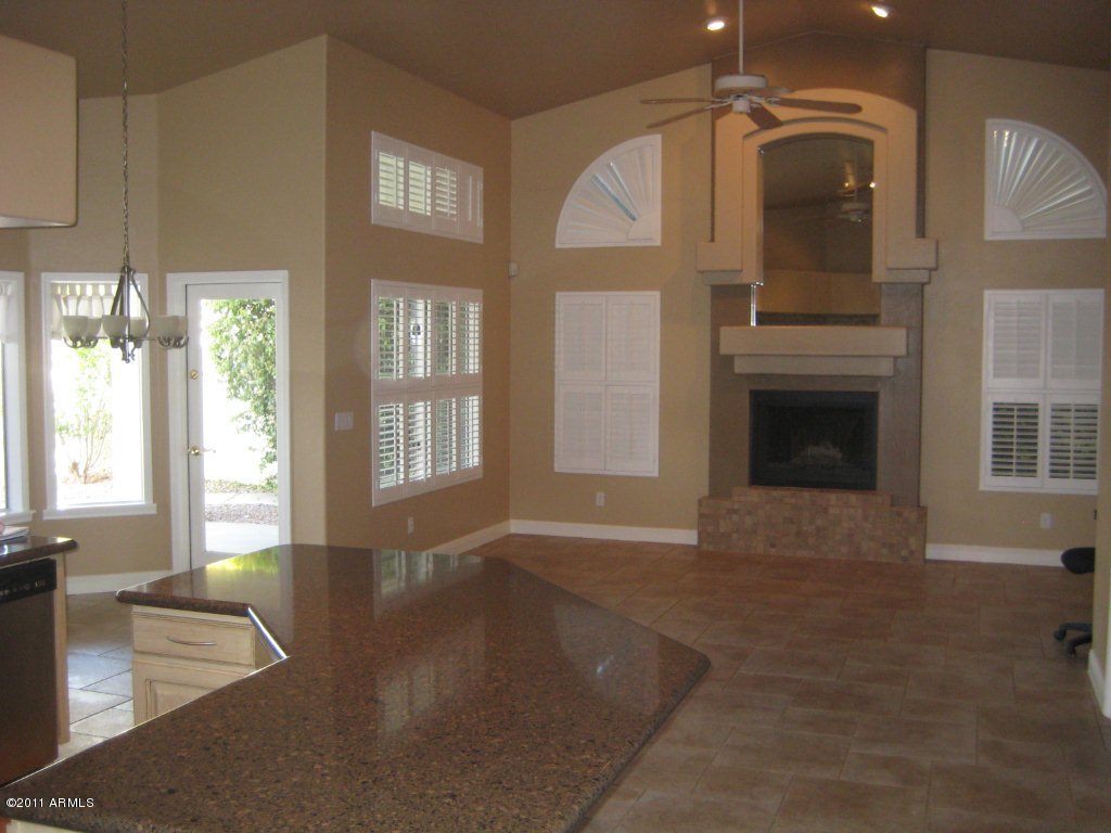 4722 East Hearn Road Phoenix, AZ 85032 - Photo 4 of 23 GREAT ROOM