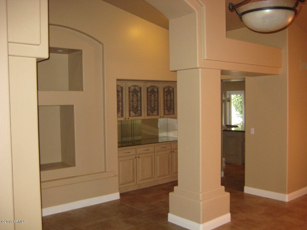 4722 East Hearn Road Phoenix, AZ 85032 - Photo 6 of 23 GREAT ROOM