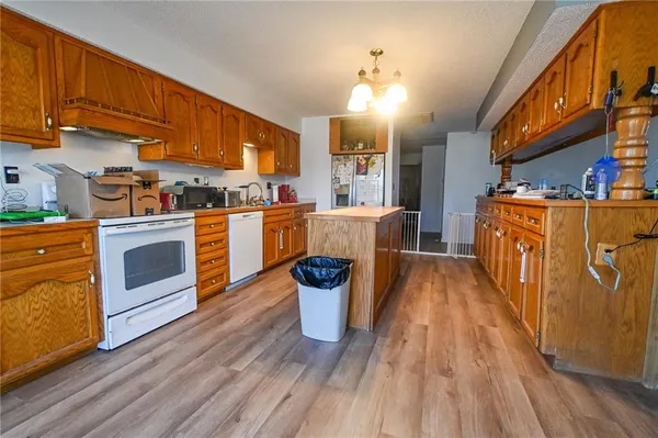 $465,000 | 875 Highway 54, Osceola, MO 64776