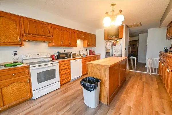 $465,000 | 875 Highway 54, Osceola, MO 64776