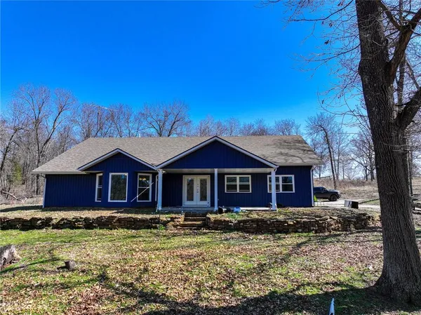 $465,000 | 875 Highway 54, Osceola, MO 64776