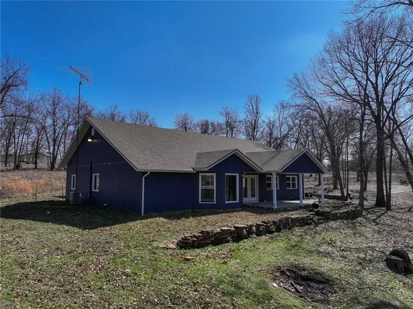 $465,000 | 875 Highway 54, Osceola, MO 64776
