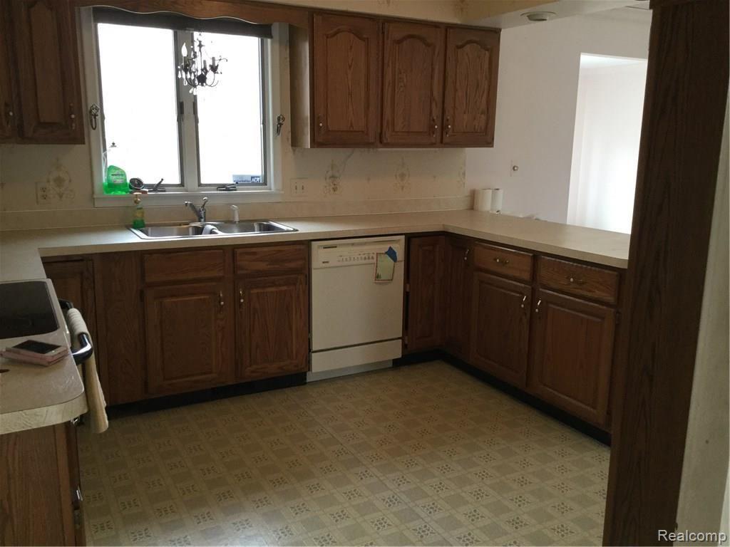 3112 Old Farm Road Flint, MI 48507 - Photo 5 of 18