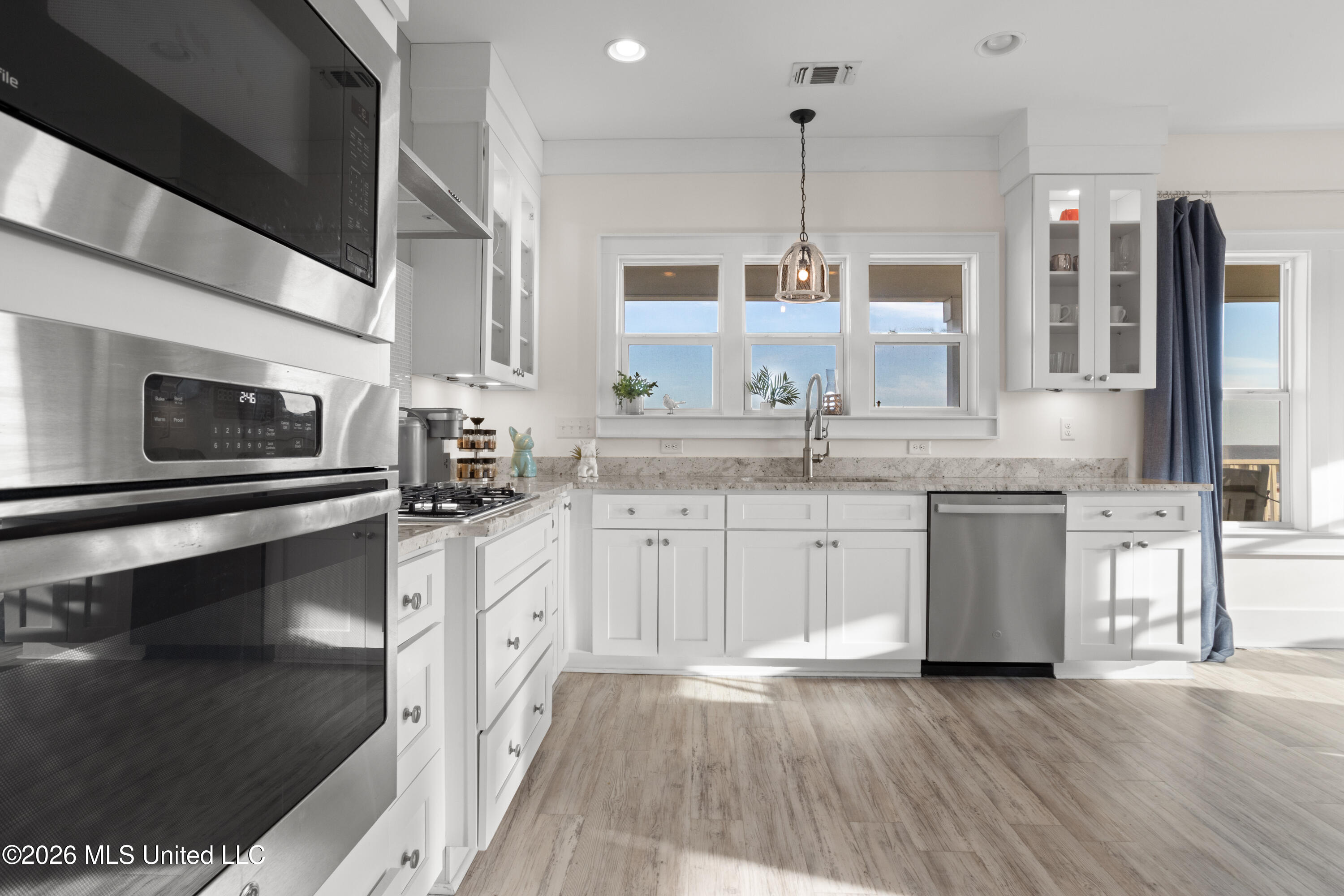 1623 Cayman Cove Biloxi, MS 39531 - Photo 22 of 58 00019