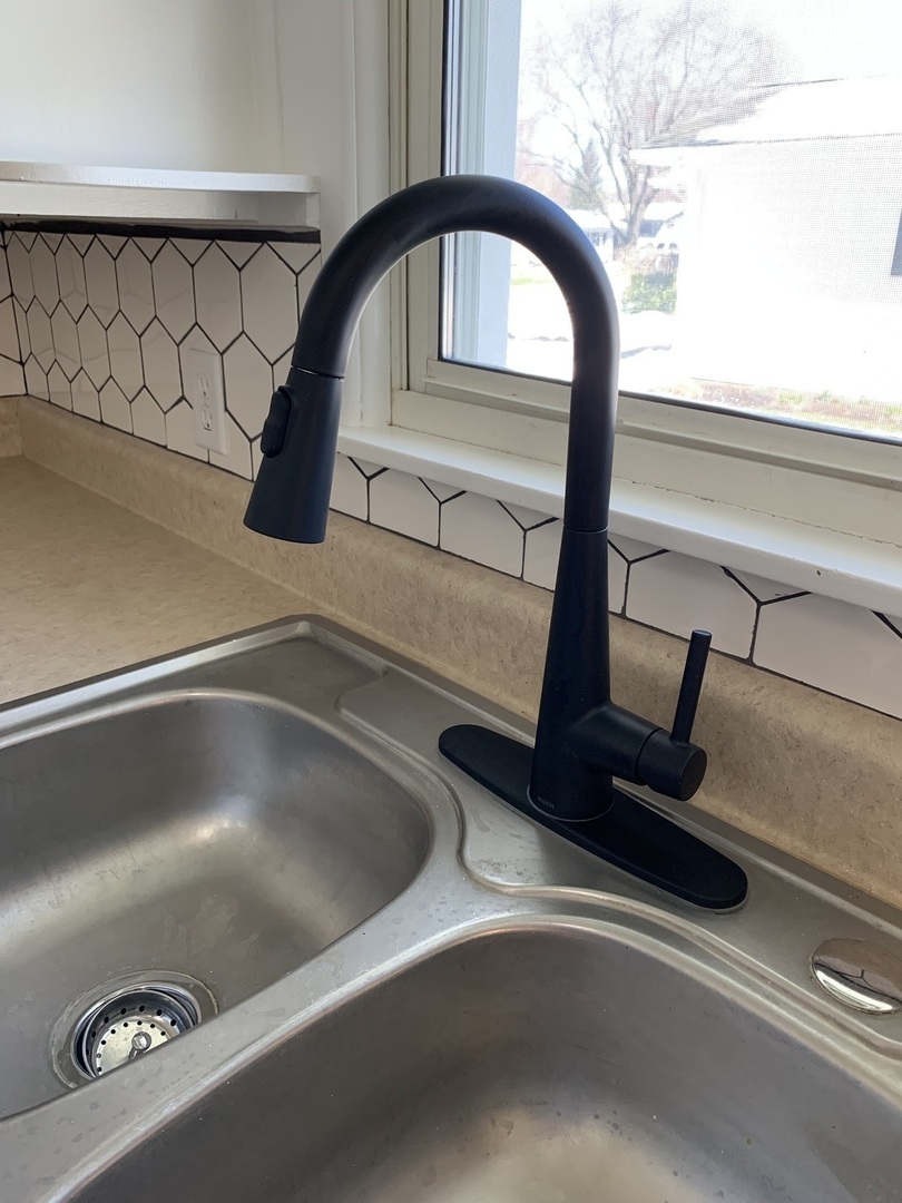 1044 Park Avenue Sycamore, IL 60178 - Photo 13 of 23 a close view of sink
