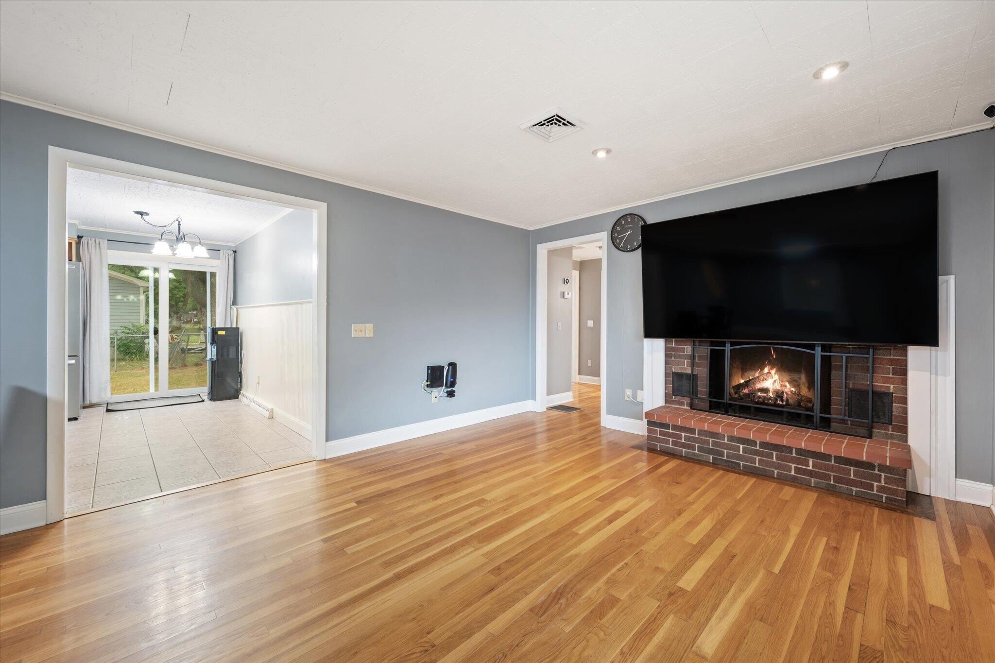 49 Perry Road Hampden, ME 04444 - Photo 16 of 50 13-Living Room
