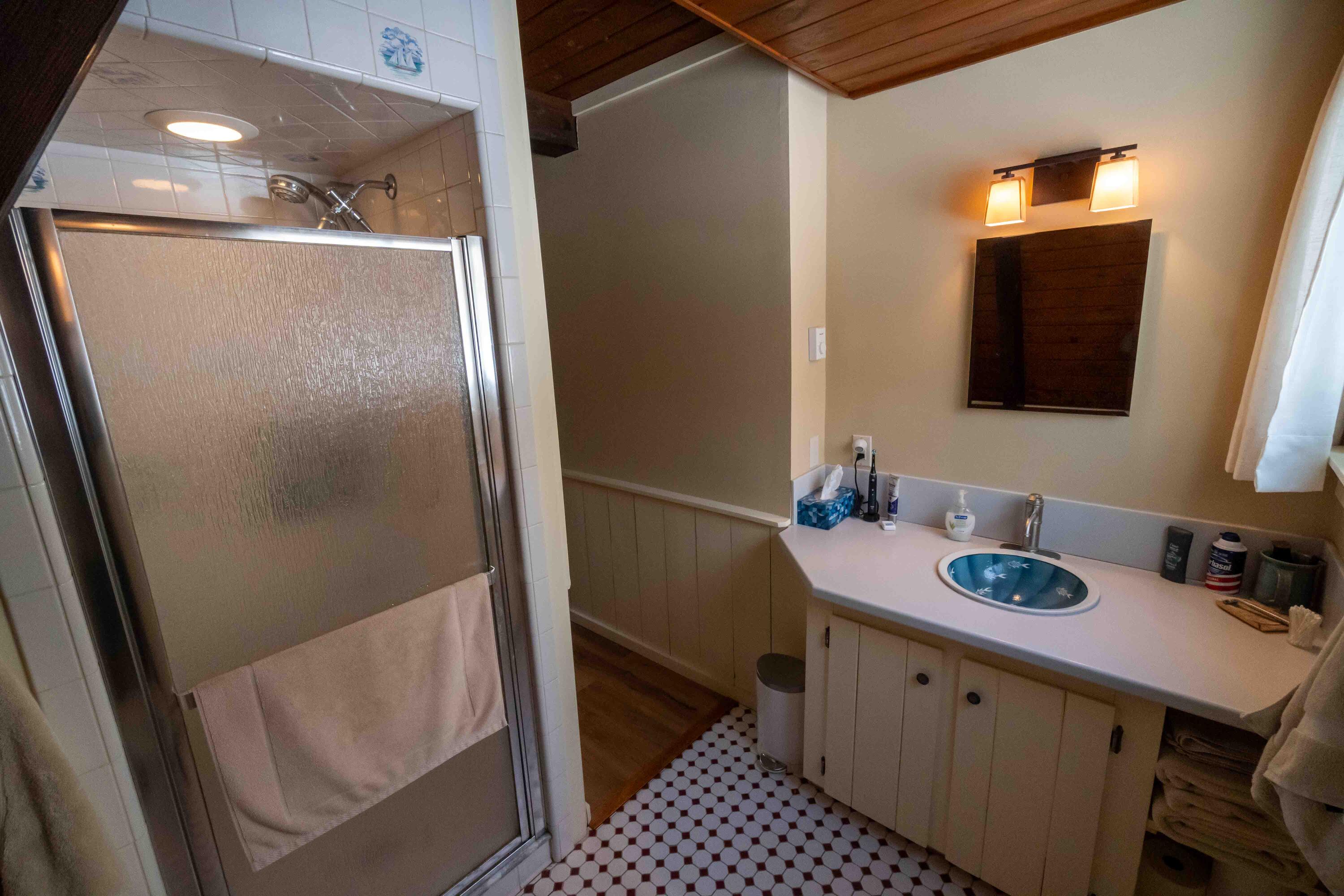26 Horn Road York, ME 03909 - Photo 11 of 35 Bathroom