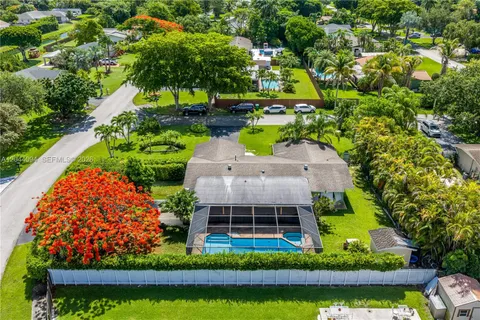 $895,000 | 18250 Southwest 88th Place, Palmetto Bay, FL 33157
