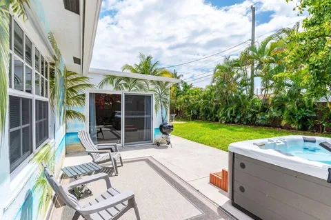 $500,000 | 1183 Southeast 1st Way, Deerfield Beach, FL 33441