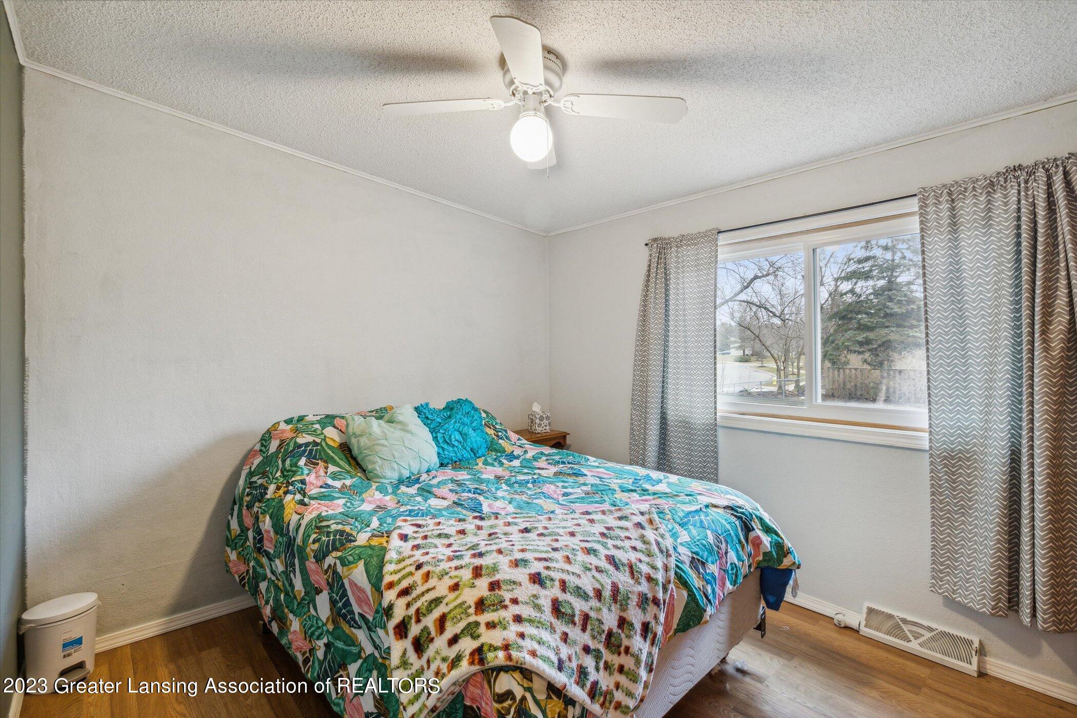 1322 North Canal Road Lansing, MI 48917 - Photo 9 of 16 17-1322-N-Canal-Rd-Lansing-MI-48917-Wind