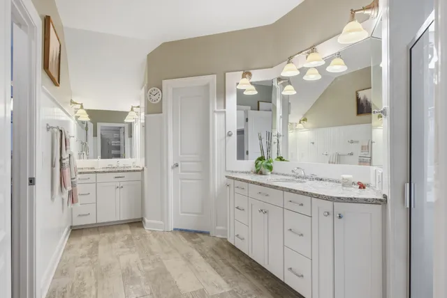 $869,900 | 950 Draughon Avenue, Nashville, TN 37204