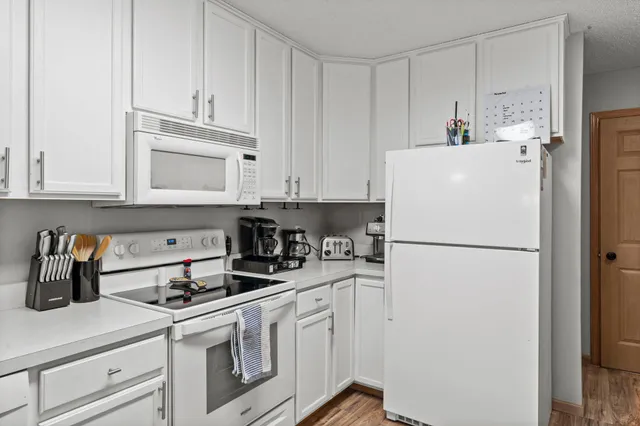 $275,000 | 20628 Fenston Avenue North, Forest Lake, MN 55025