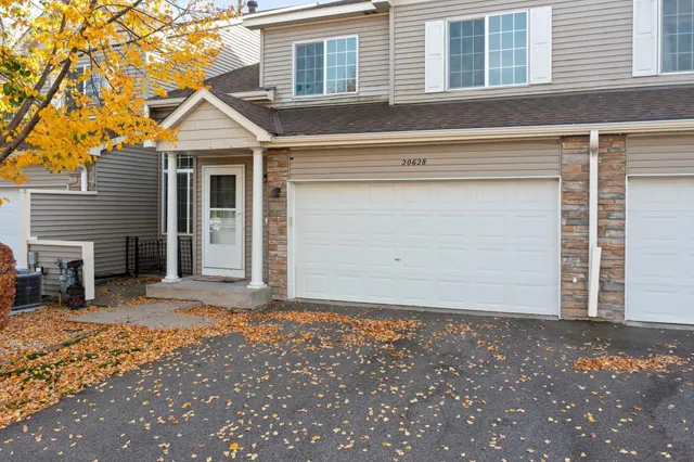 $275,000 | 20628 Fenston Avenue North, Forest Lake, MN 55025