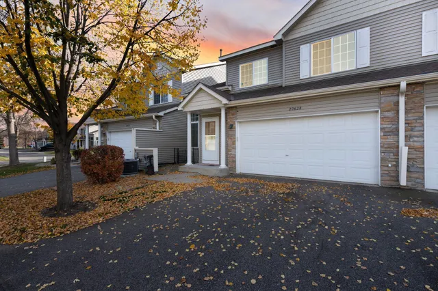 $275,000 | 20628 Fenston Avenue North, Forest Lake, MN 55025