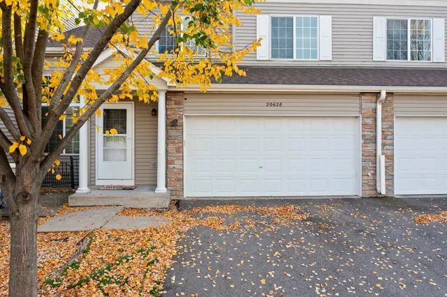 $275,000 | 20628 Fenston Avenue North, Forest Lake, MN 55025