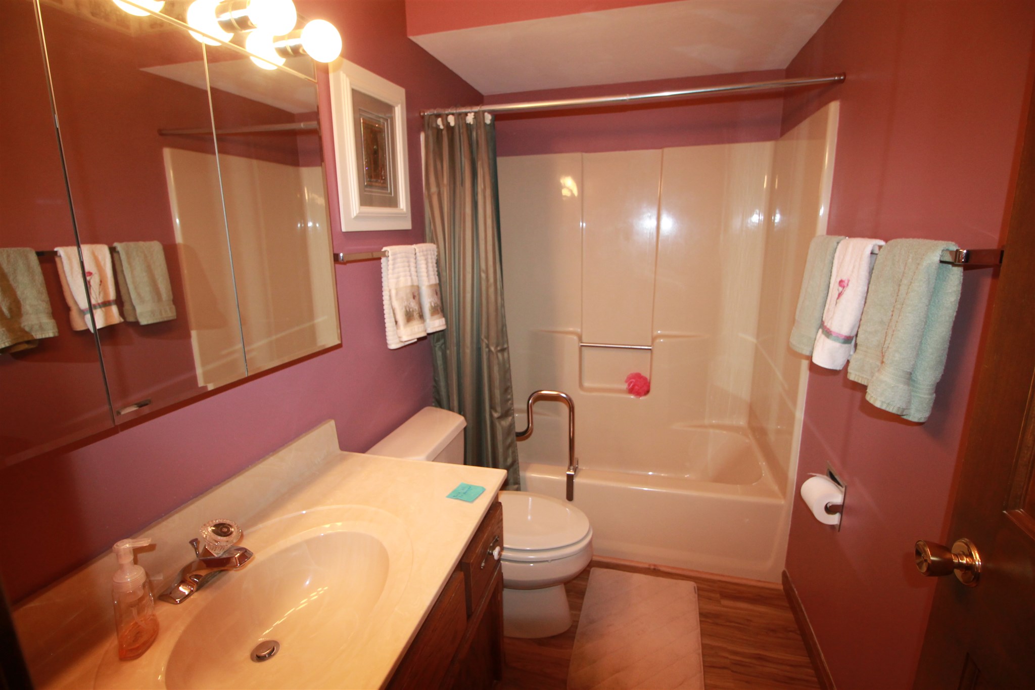 1712 Devonwood Springfield, IL 62704 - Photo 19 of 36 Gallery Image 19