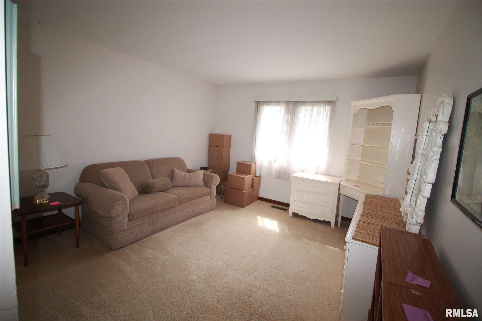 1712 Devonwood Springfield, IL 62704 - Photo 20 of 36 Gallery Image 20