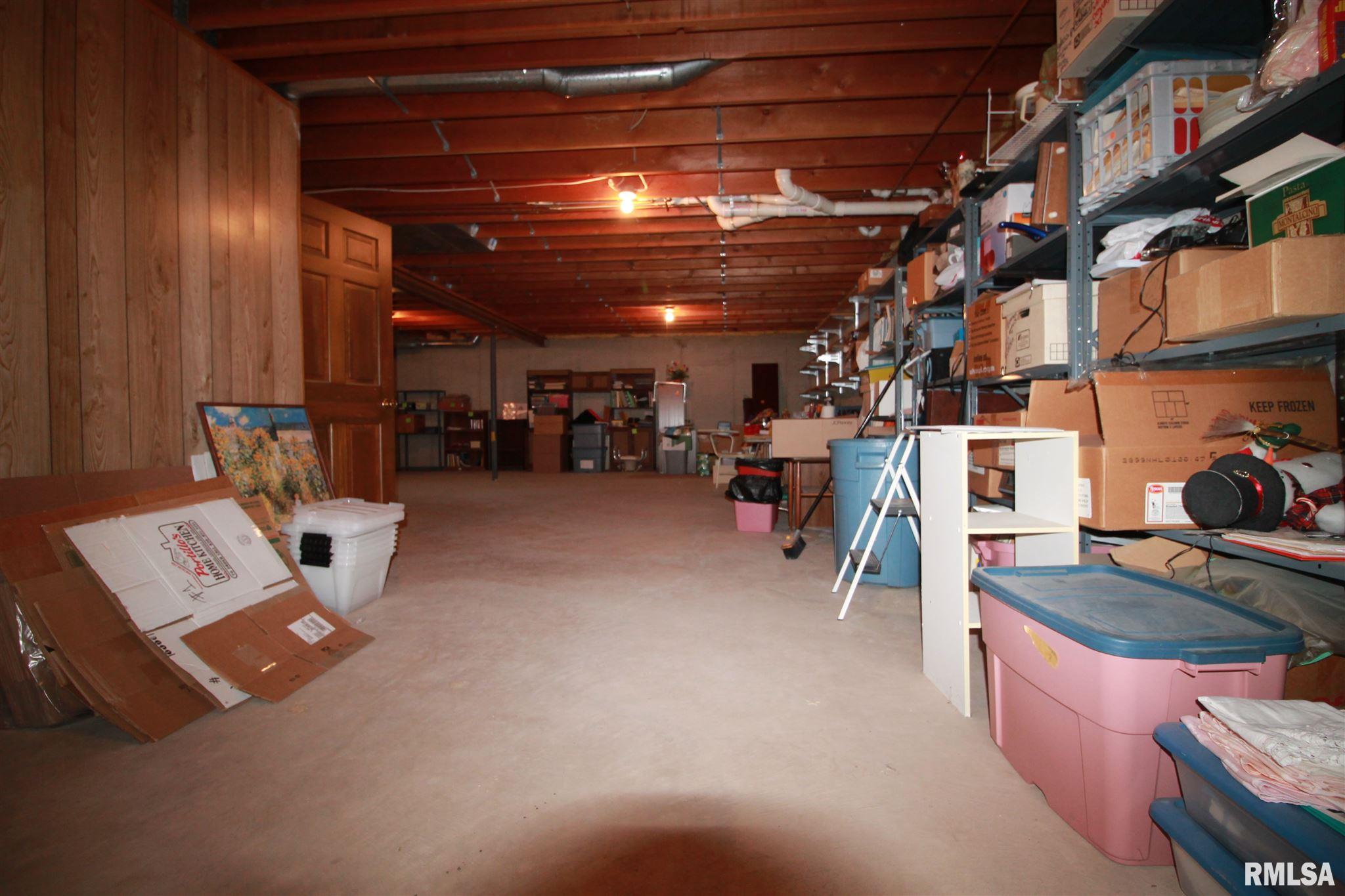 1712 Devonwood Springfield, IL 62704 - Photo 24 of 36 Gallery Image 24