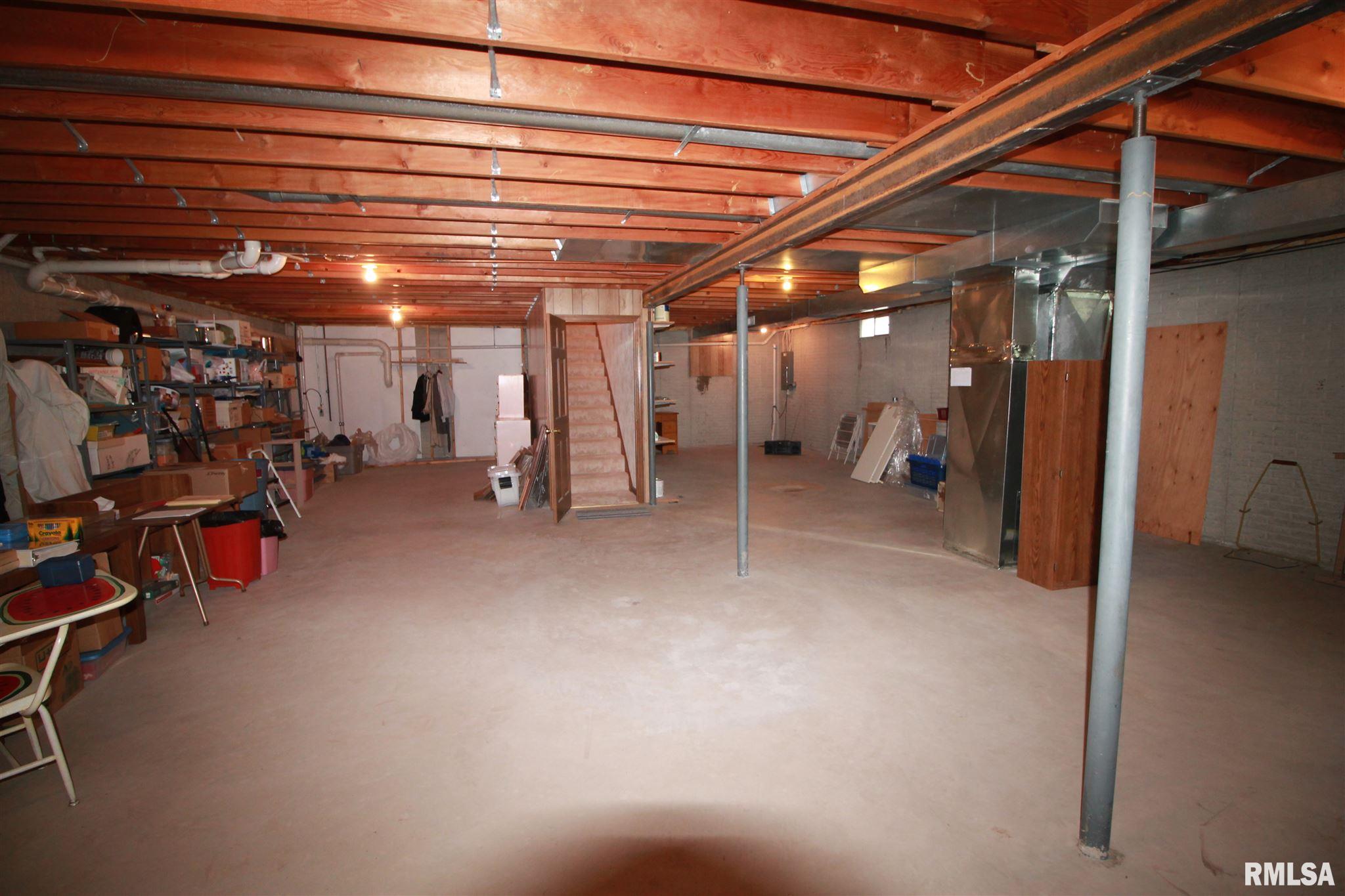 1712 Devonwood Springfield, IL 62704 - Photo 25 of 36 Gallery Image 25