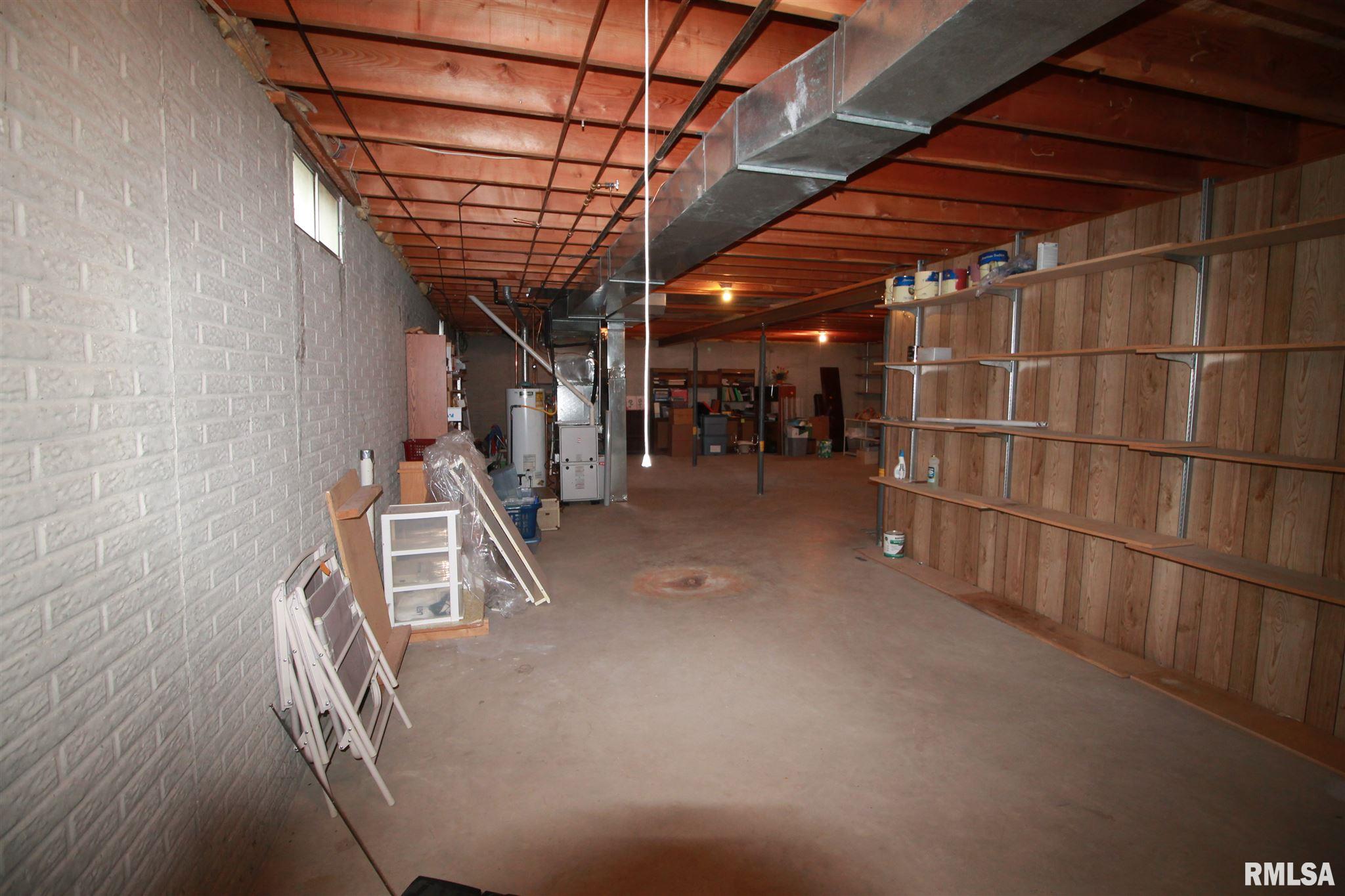 1712 Devonwood Springfield, IL 62704 - Photo 26 of 36 Gallery Image 26