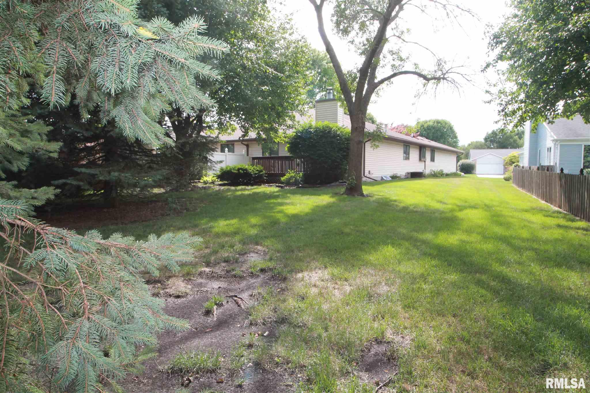1712 Devonwood Springfield, IL 62704 - Photo 34 of 36 Gallery Image 34
