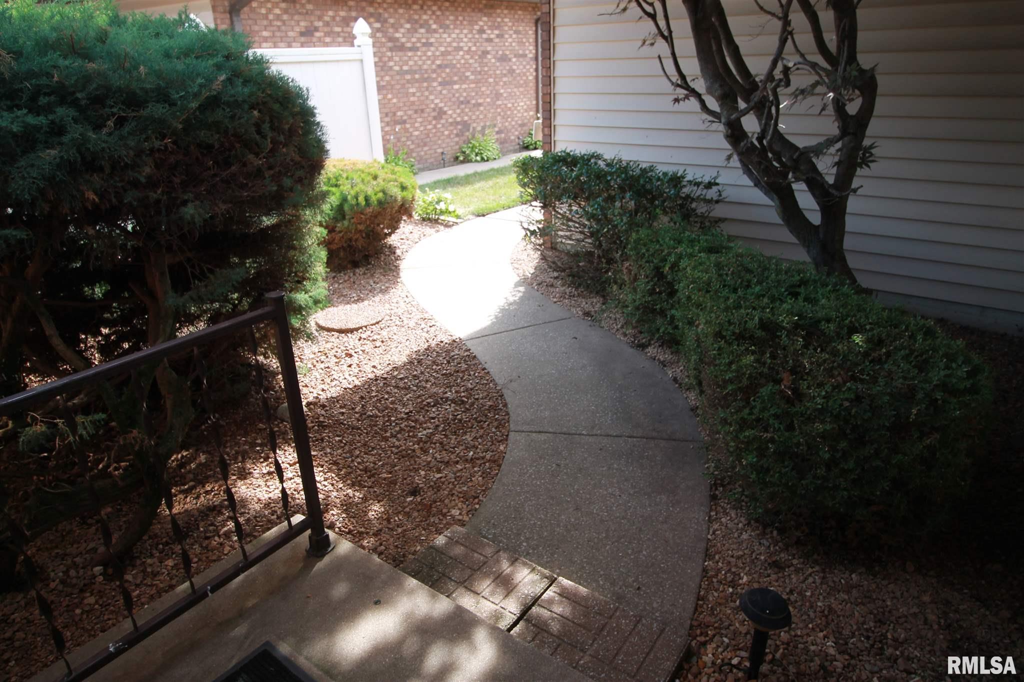 1712 Devonwood Springfield, IL 62704 - Photo 36 of 36 Gallery Image 36